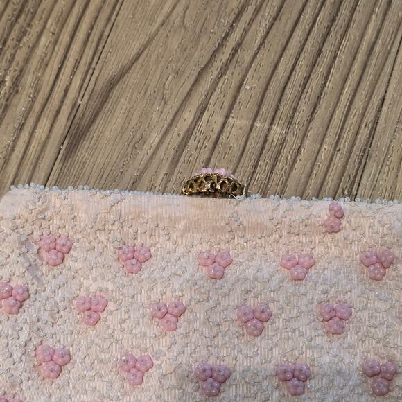 Vintage beaded pink and white floral clutch - Picture 3 of 7